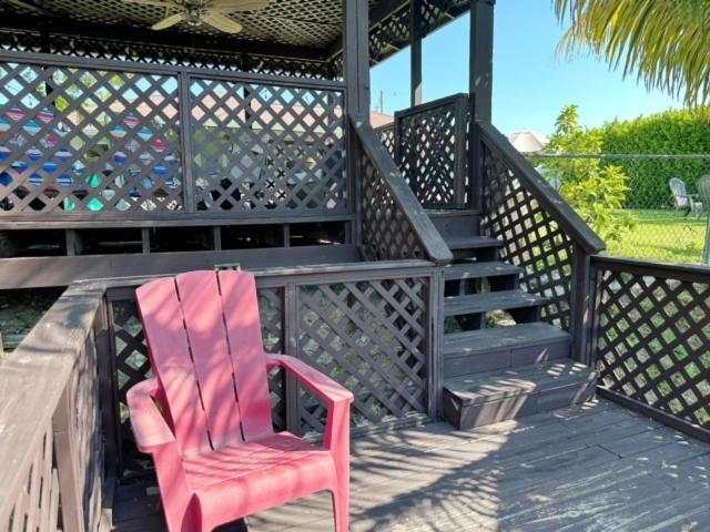 View Kayaking,fishing,private Bbq Holiday home *