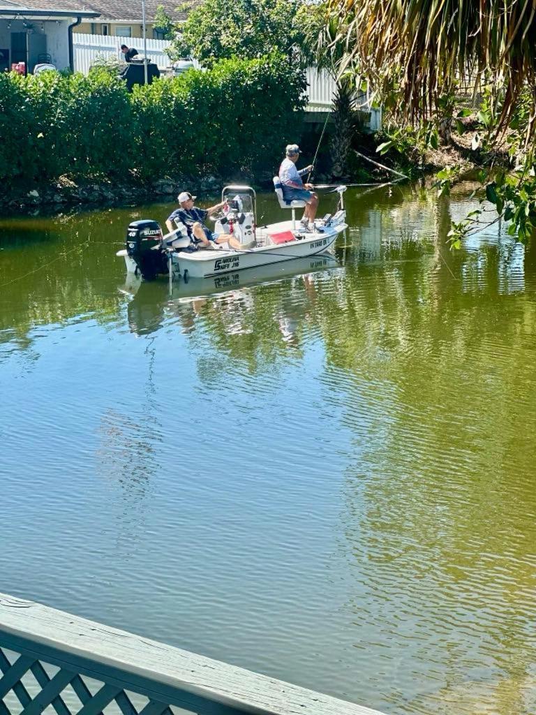 View Kayaking,fishing,private Bbq *